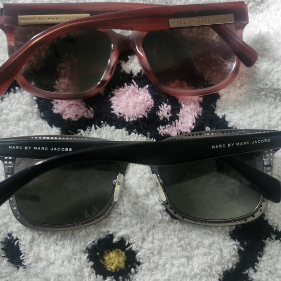 Two pairs of marc by marc jacobs glasses - Picture 2 of 4
